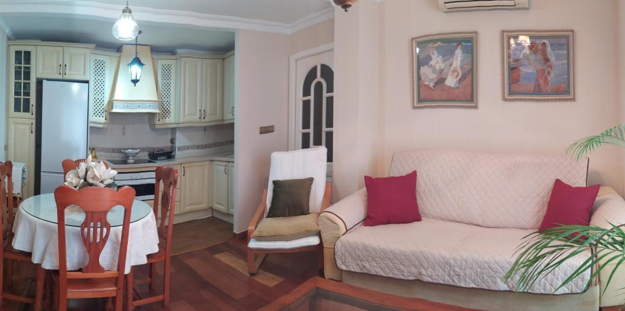 Apartament Apartamento Rozamar Torre Del Mar Zewnętrze zdjęcie